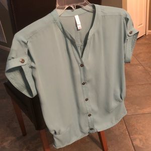 ‼️BOGO‼️Cut out at shoulder button down